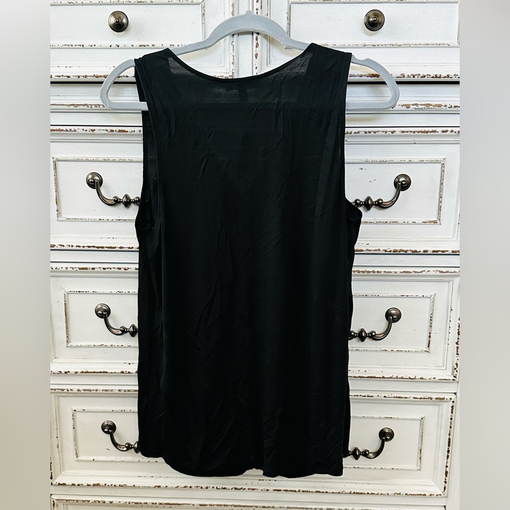 *NEW EXPRESS Black Sleeveless Blouse (Medium) - Picture 2 of 3